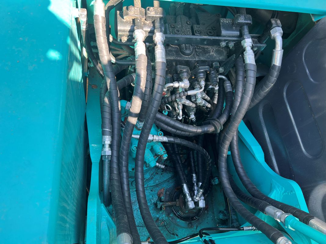 Χρησιμοποιούμενος εξορυκτής Kobelco Sk140lc 8 Crawler εξορυκτής γερανό Βάρος 13,3 τόνων