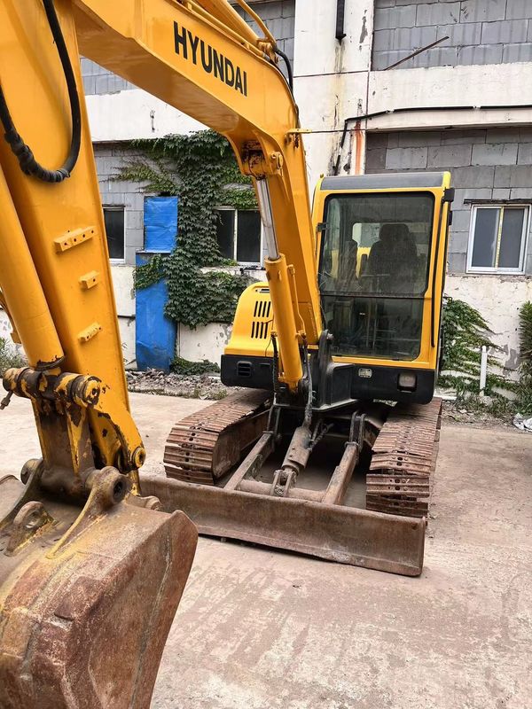 Χρησιμοποιημένο Hyundai R60 χωρητικότητα κουβάς Max. 0.18 M3 5.6m μήκος μεταφοράς