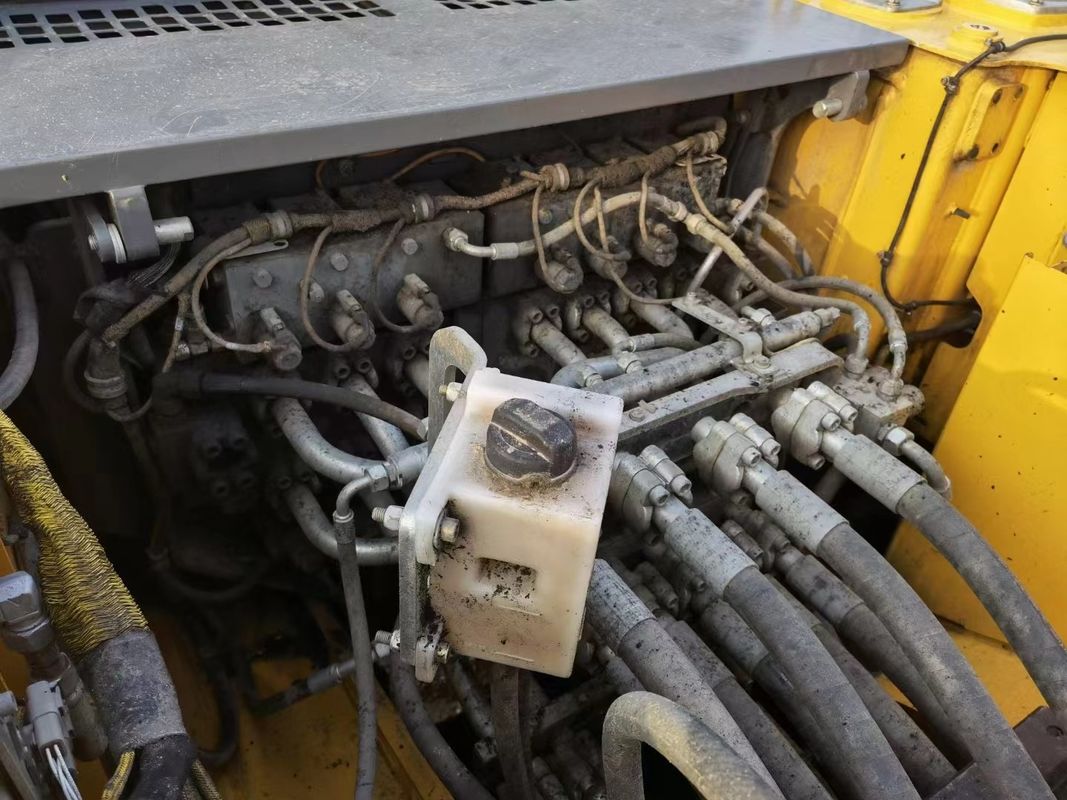 Χρησιμοποιήθηκε Liebherr R966 έτοιμη για εργασία και έμπειρη Γερμανική εισαγόμενη σε καλή κατάσταση