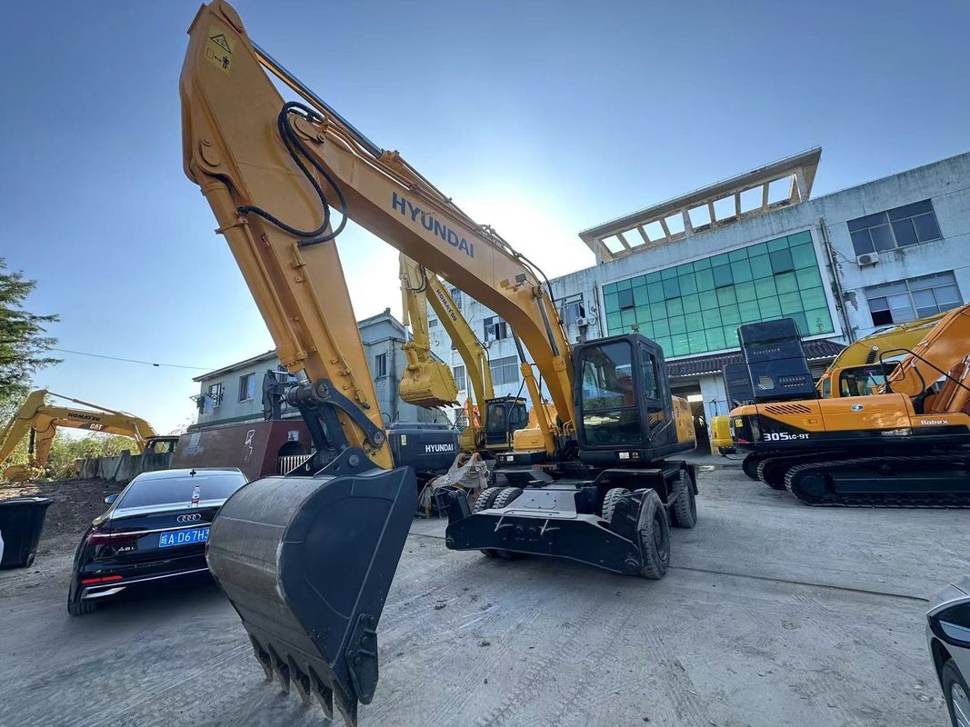 21.2 τόνους Hyundai 210W-7 Χρησιμοποιούμενος εξορυκτής τροχών Κουβάς χωρητικότητας 1.34m3