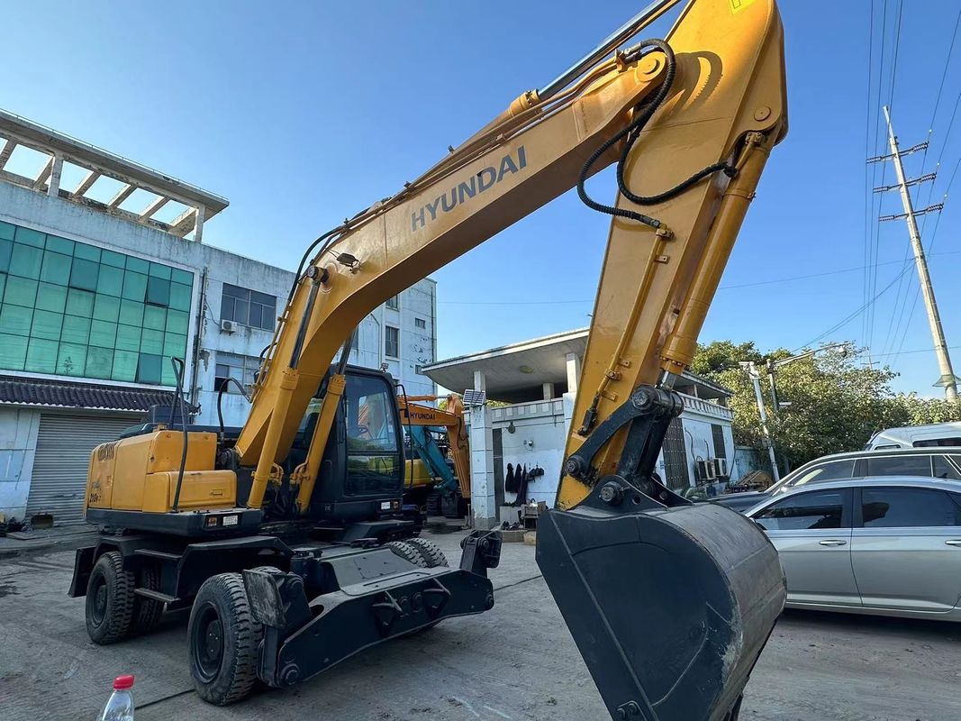 21.2 τόνους Hyundai 210W-7 Χρησιμοποιούμενος εξορυκτής τροχών Κουβάς χωρητικότητας 1.34m3