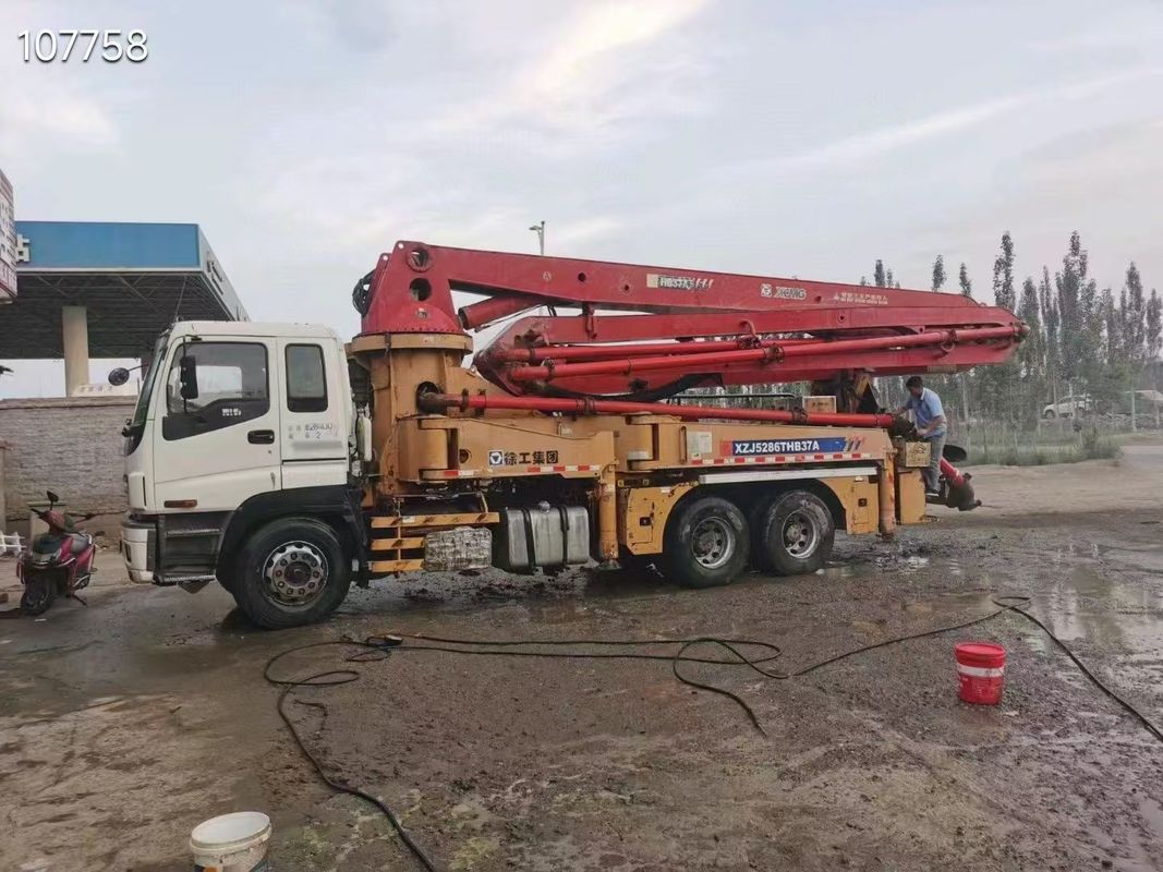 6×4 ή 8×4 οδήγηση έτοιμη για εργασία XCMG. HB37A 37 m φορτηγό άντλησης σκυροδέματος για την παράδοση σκυροδέματος και χύσιμο