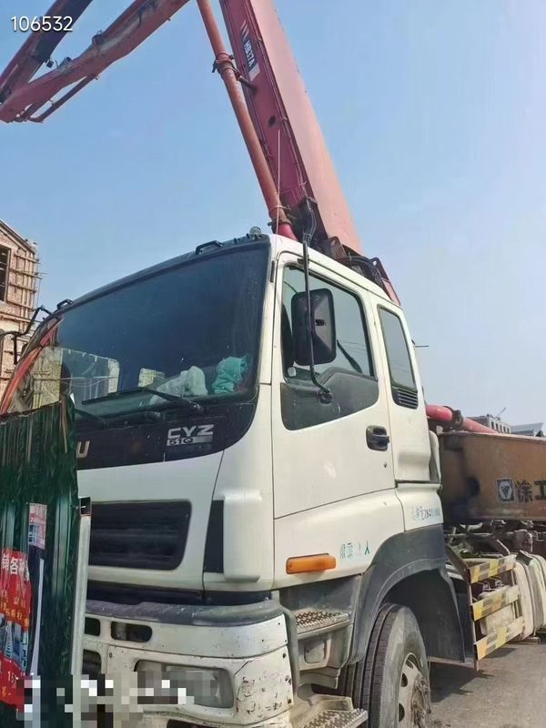6×4 ή 8×4 οδήγηση έτοιμη για εργασία XCMG. HB37A 37 m φορτηγό άντλησης σκυροδέματος για την παράδοση σκυροδέματος και χύσιμο