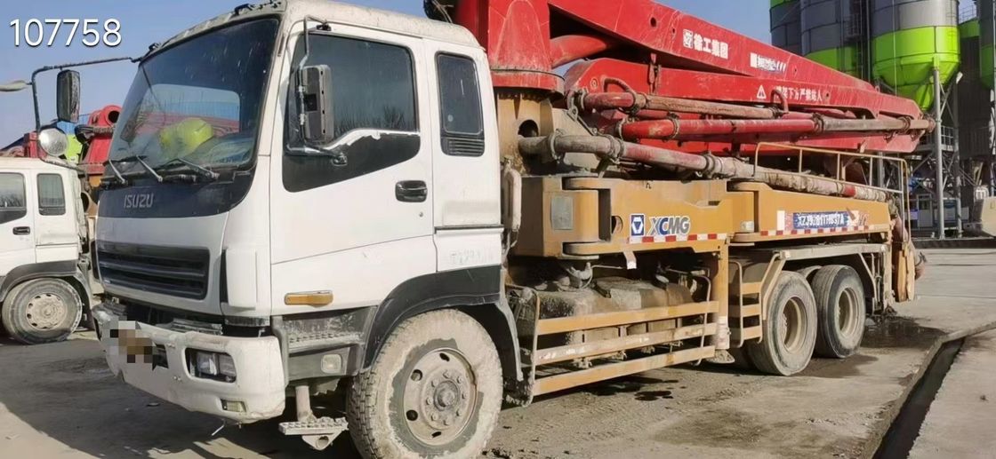 6×4 ή 8×4 οδήγηση έτοιμη για εργασία XCMG. HB37A 37 m φορτηγό άντλησης σκυροδέματος για την παράδοση σκυροδέματος και χύσιμο
