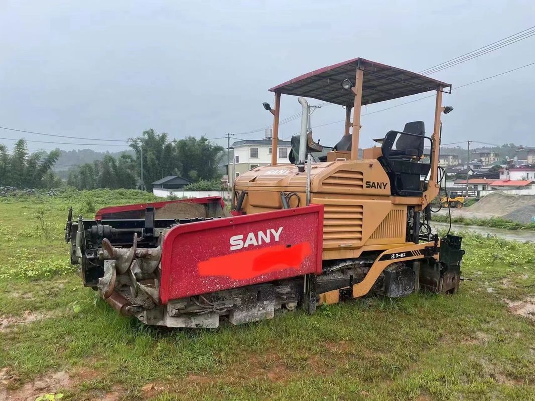 Δύο άξονες ημικυριόδρομο SANY DTU95C που χρησιμοποιείται συνήθως για τη μεταφορά βαρέων ή υπερμεγέθους φορτίων