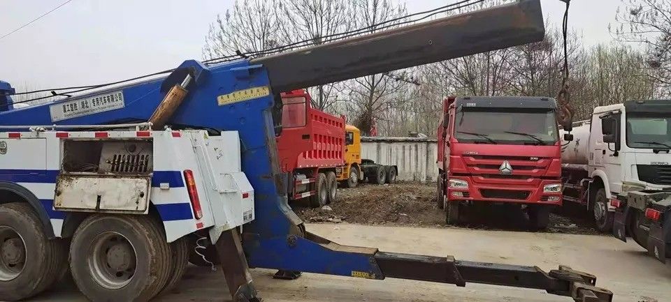 4x2/6x2/6x4/8x4/8x6/4x4/6x6 Οδηγούμενος τύπος Τροχαίο καταστροφής με μεγάλη ισχύ