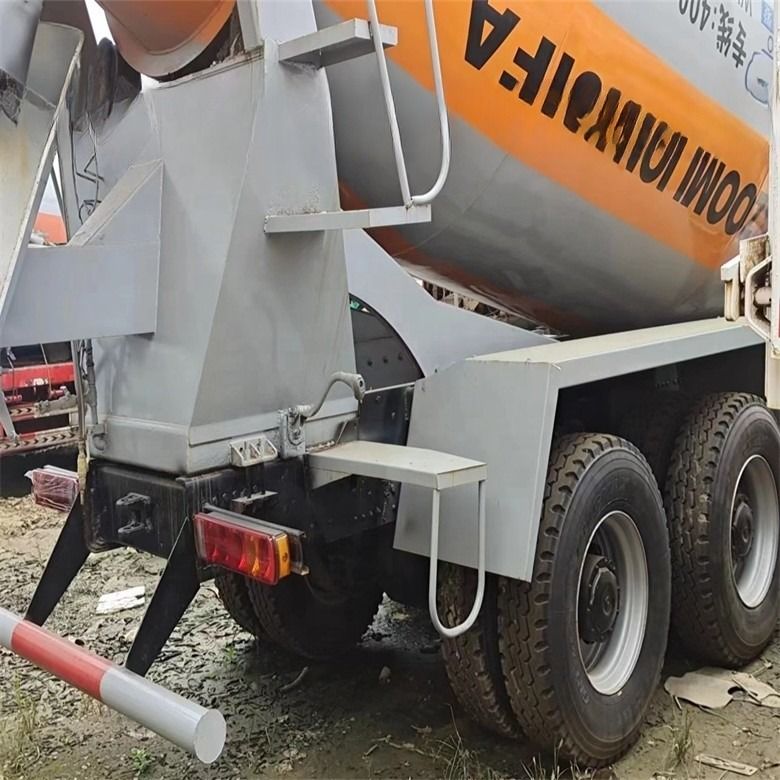 Κατασκευαστικά έργα 6*4 Howo Cement Truck Mixer με 371 Hp 375hp ανάμειξη ισχύος