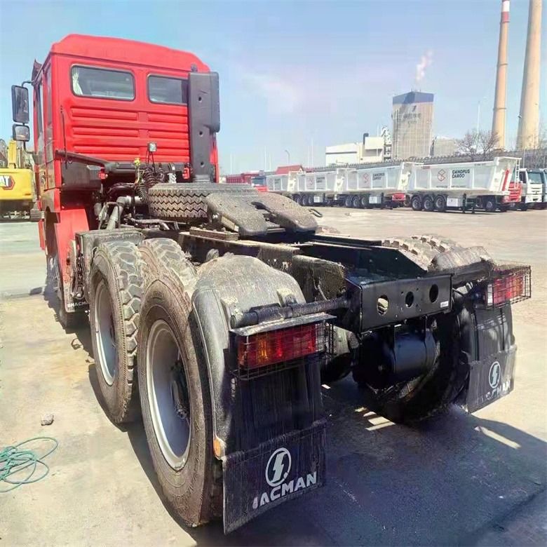 6x4 8x4 Τρακτέρ Κατεβάσιμο φορτηγού για μεταφορά ορυχείων 10 Τεχνητά 12 Τεχνητά Shacman X3000