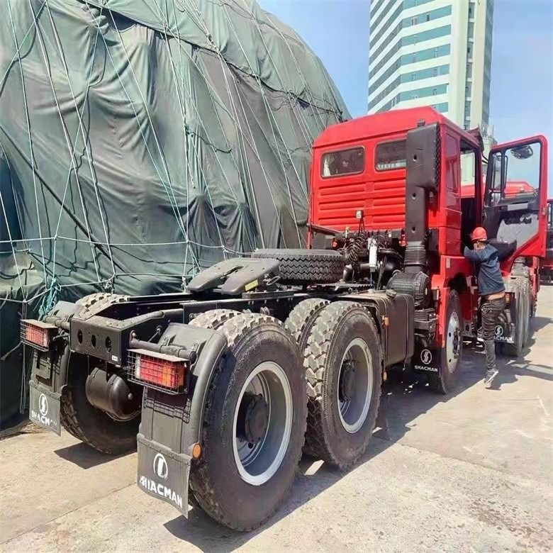 6x4 8x4 Τρακτέρ Κατεβάσιμο φορτηγού για μεταφορά ορυχείων 10 Τεχνητά 12 Τεχνητά Shacman X3000