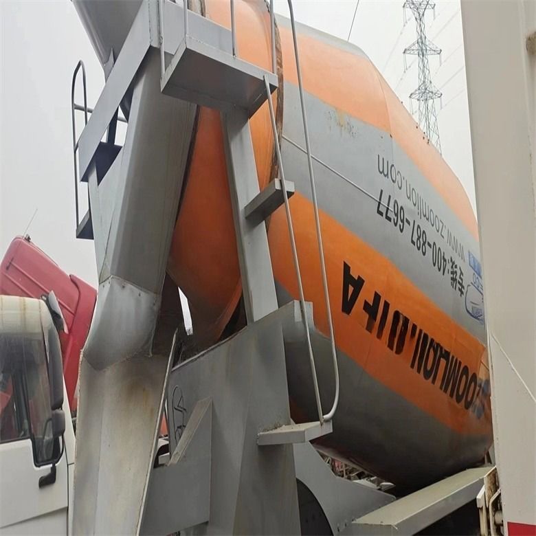 7M3/Η παραγωγικότητα Χρησιμοποιείται HOWO Αμαξοφόρο Μείγματος Σιδήρου 6*4 371HP 375HP σε καλή κατάσταση