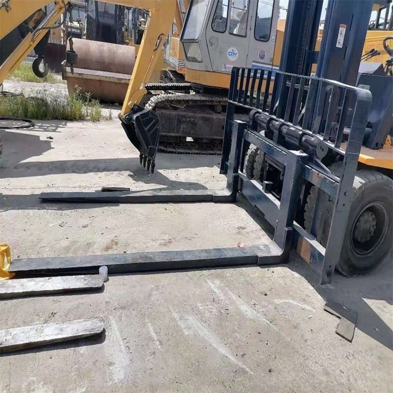 Δεύτερο χέρι από την Ιαπωνία κατασκευασμένο Komatsu FD70 πετρελαιοκίνητο ανεμοφόρο με χωρητικότητα φόρτωσης 7000kg