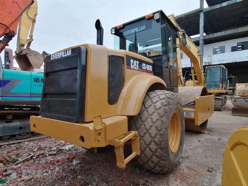 Καλής κατάστασης CAT CS-583D δονητικός μονοτραμπούνος τροχός με αρχικά ανταλλακτικά