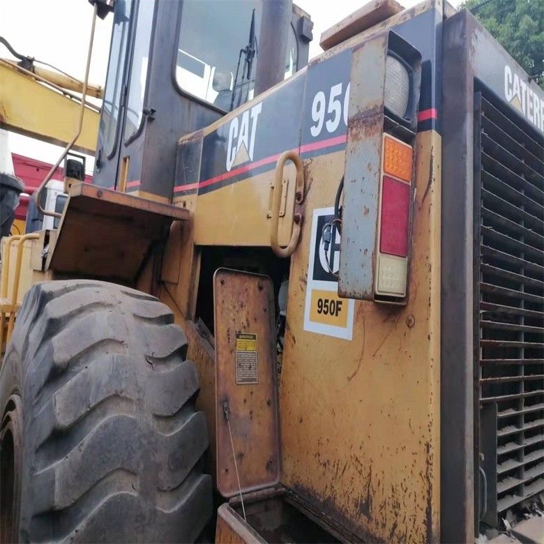 Caterpillar 950F 17 τόνων τροχοφόρος με χωρητικότητα 6,6 λίτρων και 3200-3300 ώρες εργασίας