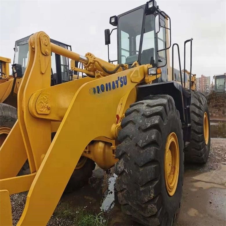 Υψηλή φορτιστή Komatsu WA470-3 με ονομαστικό φορτίο 7 τόνων και μετατόπιση 11L από την Ιαπωνία