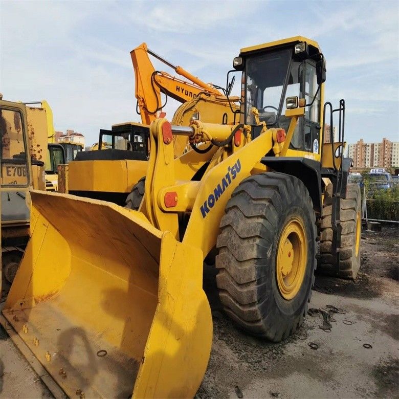 Υψηλή φορτιστή Komatsu WA470-3 με ονομαστικό φορτίο 7 τόνων και μετατόπιση 11L από την Ιαπωνία