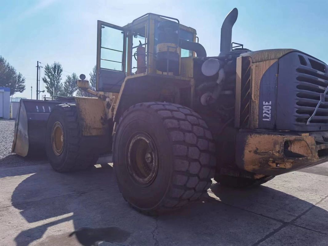 Τύπος 4WD Drive Χρησιμοποιούμενος φορτιστής VOLVO L220E Αρχικό σχέδιο τροχός Skid-Steer φορτιστής Κινήματος τύπου