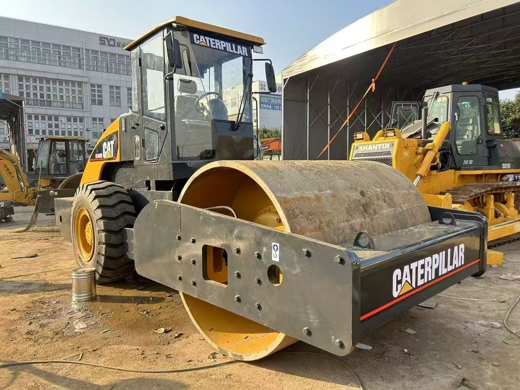 Χρησιμοποιούμενος CAT CS-683E Συσσωρευτής δονητικών κυλίνδρων 1,8 mm Άμβλεια 134 kW Δύναμη κινητήρα