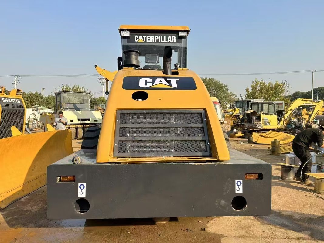 Χρησιμοποιούμενος CAT CS-683E Συσσωρευτής δονητικών κυλίνδρων 1,8 mm Άμβλεια 134 kW Δύναμη κινητήρα