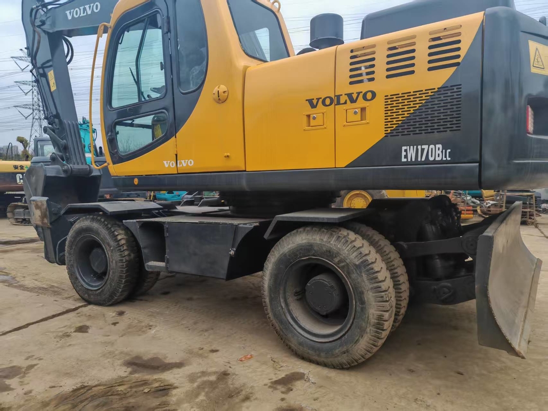 Χρησιμοποιούμενος εξορυκτής VOLVO EW170BLC προς πώληση.